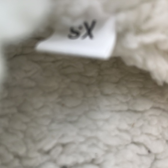 Cozy Plaid Dog Coat:‎ Stylish Winter Wear for Your Furry Friend! - Picture 7 of 9